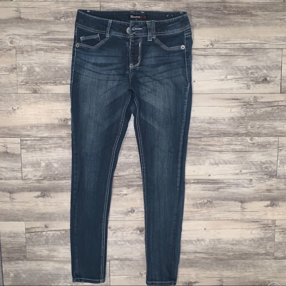 Skinny leg blue jeans